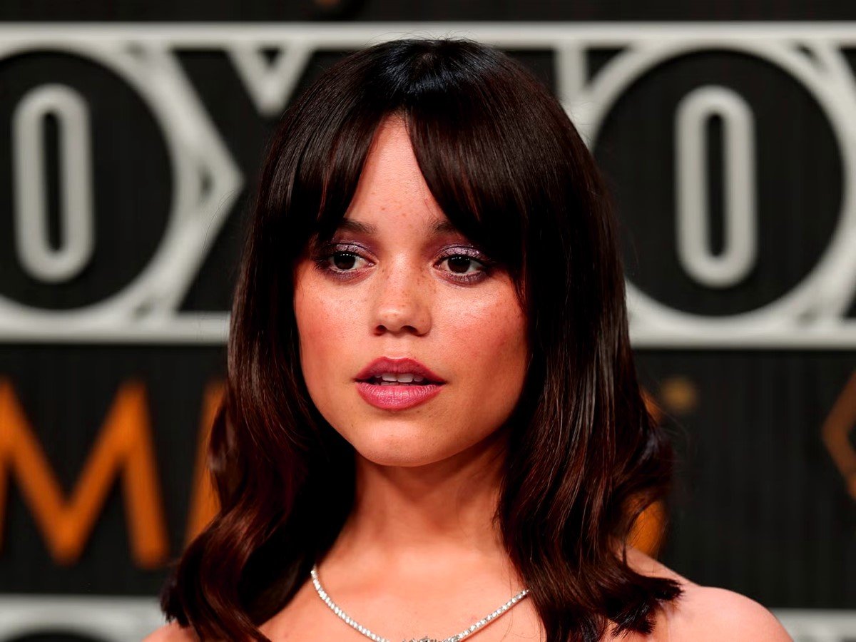 Fans Are Shocked When Jenna Ortega Leaves Netflix's Hit Show - StoryMag